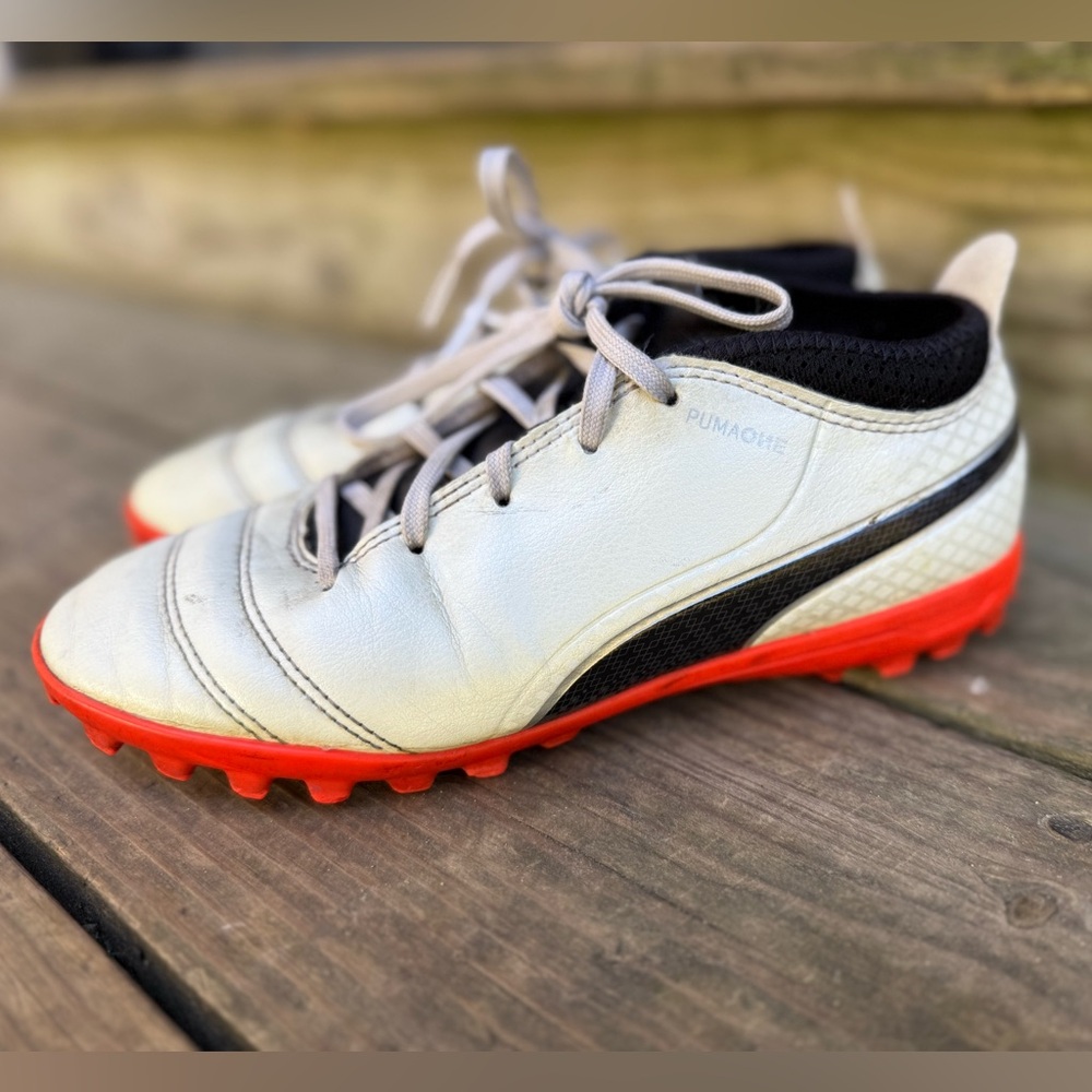 Puma Youth Turf soccer cleats size 3